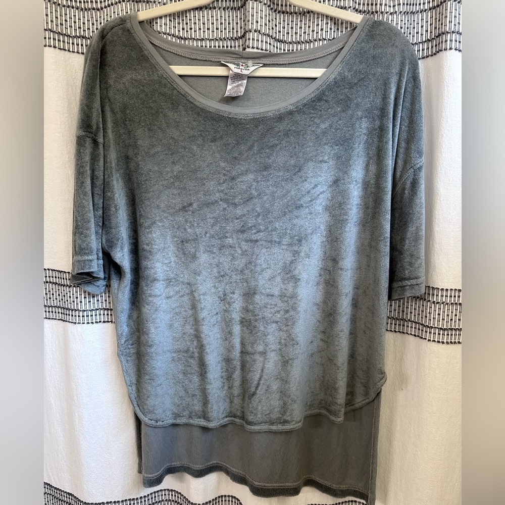 Hard Tail Soft Gray Short Sleeve Top